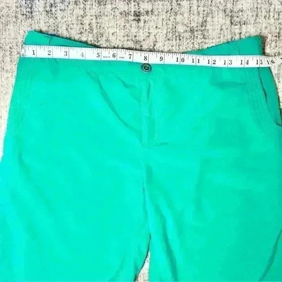Patagonia Girls Green Bermuda Capri’s Size XXL 16/18 - Picture 9 of 13